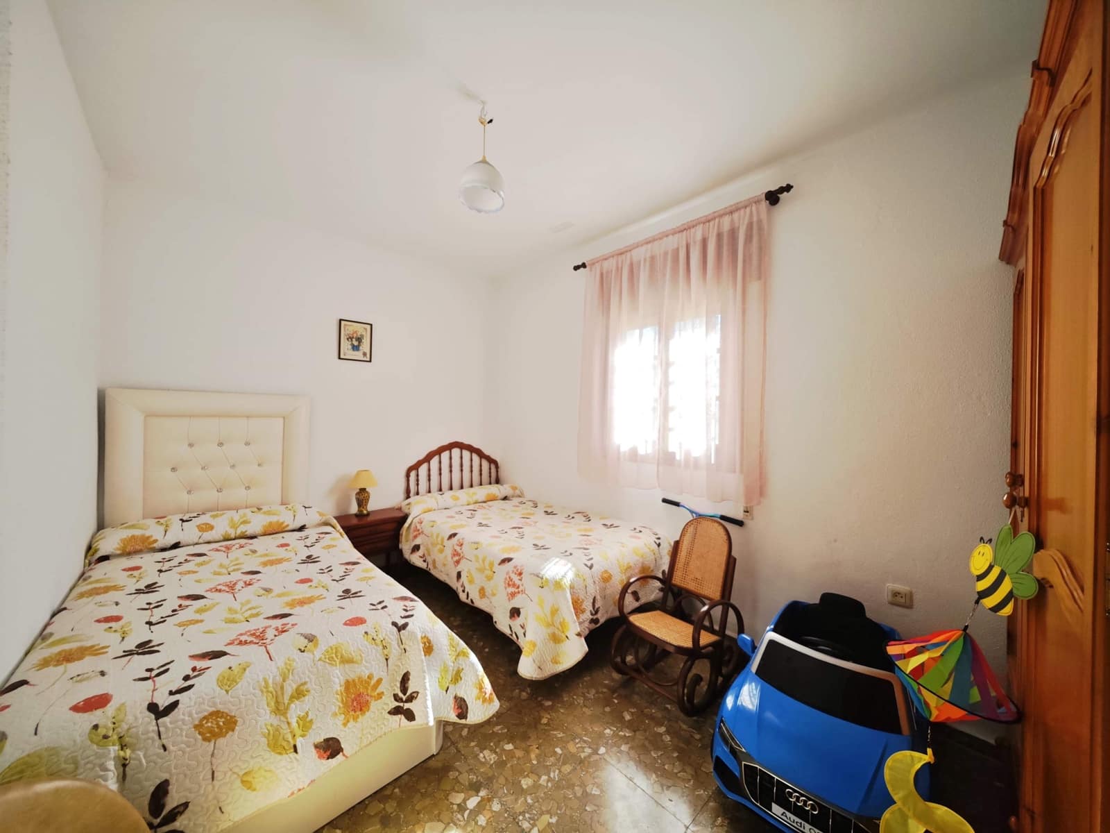 3 soveværelse Villa til salg i La Linea de la Concepcion med swimmingpool garage - € 395.000 (Ref: 9407832)