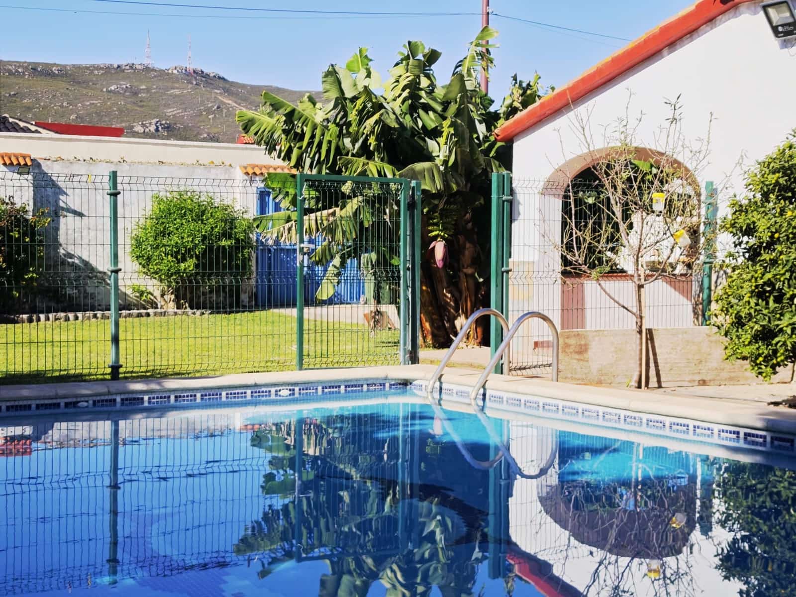 3 soveværelse Villa til salg i La Linea de la Concepcion med swimmingpool garage - € 395.000 (Ref: 9407832)