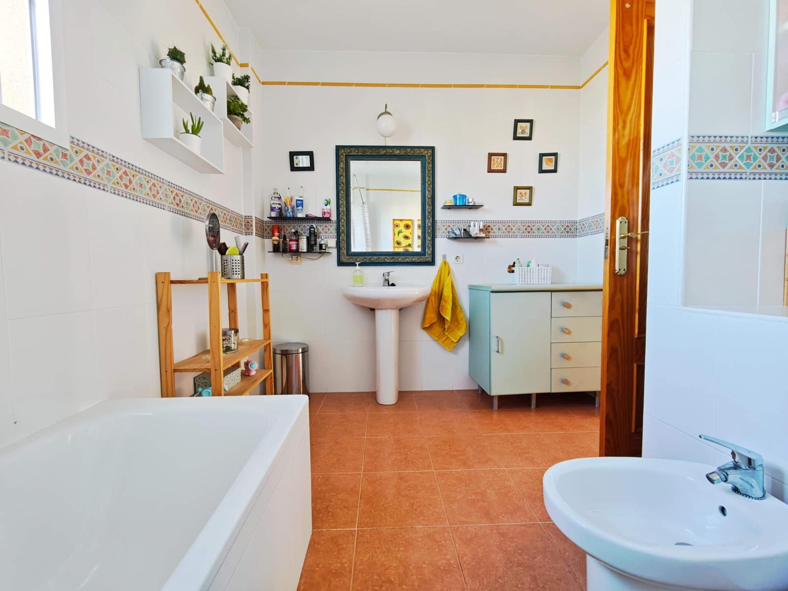 3 bedroom Semi-detached Villa for sale in Algeciras with pool garage - € 350,000 (Ref: 9407833)