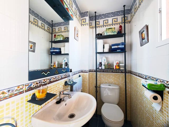 3 bedroom Semi-detached Villa for sale in Algeciras with pool garage - € 350,000 (Ref: 9407833)