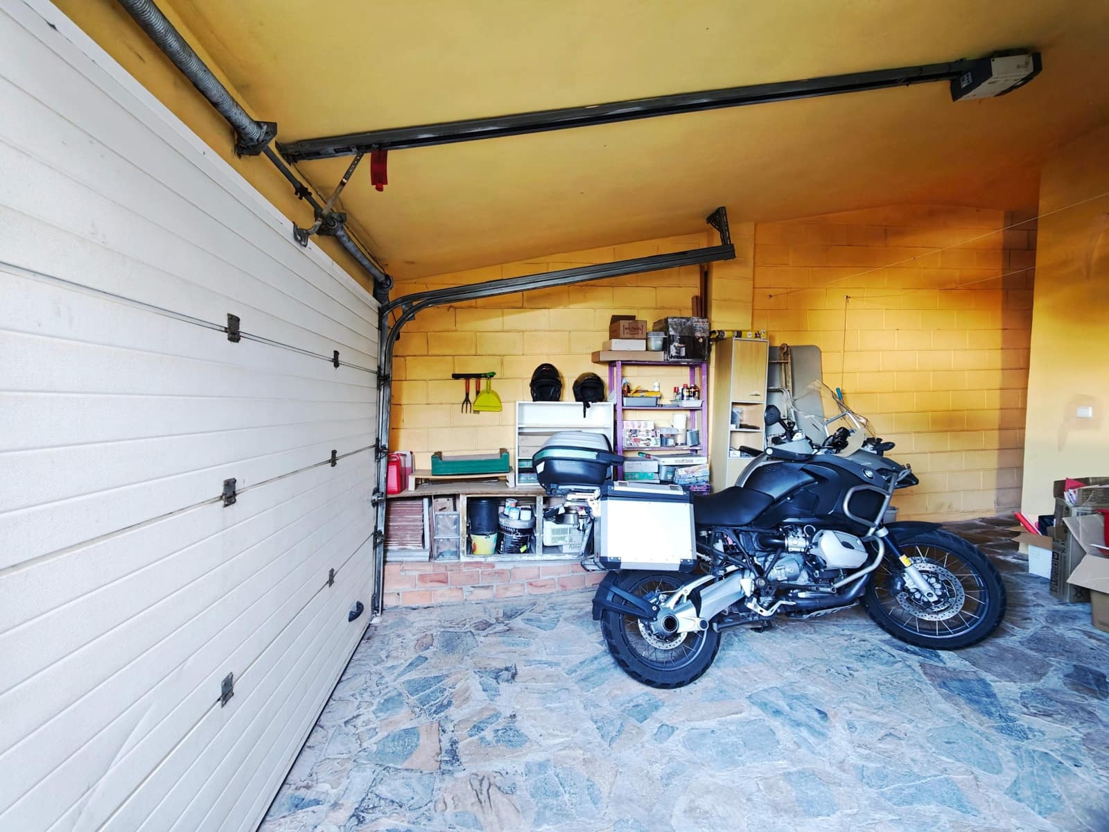 3 bedroom Semi-detached Villa for sale in Algeciras with pool garage - € 350,000 (Ref: 9407833)