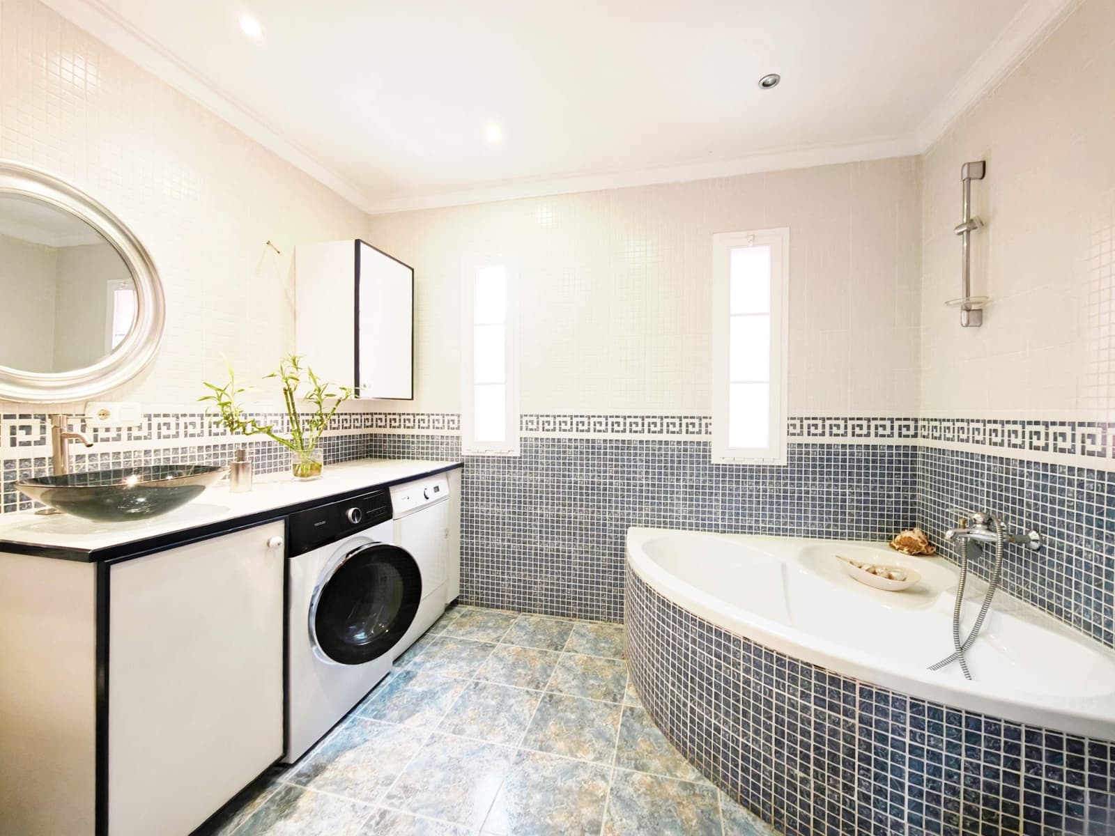 4 soveværelse Villa til salg i Algeciras med swimmingpool - € 650.000 (Ref: 9407983)