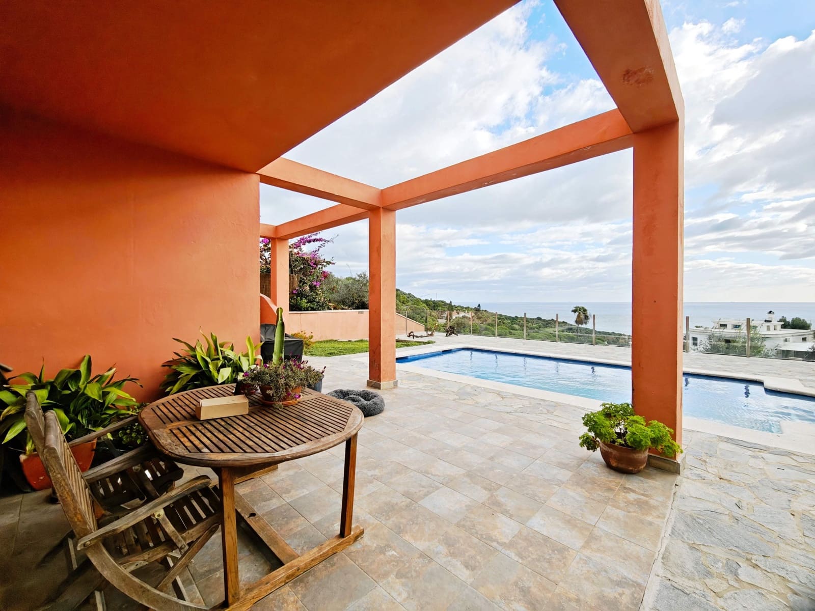 4 soveværelse Villa til salg i Algeciras med swimmingpool - € 650.000 (Ref: 9407983)