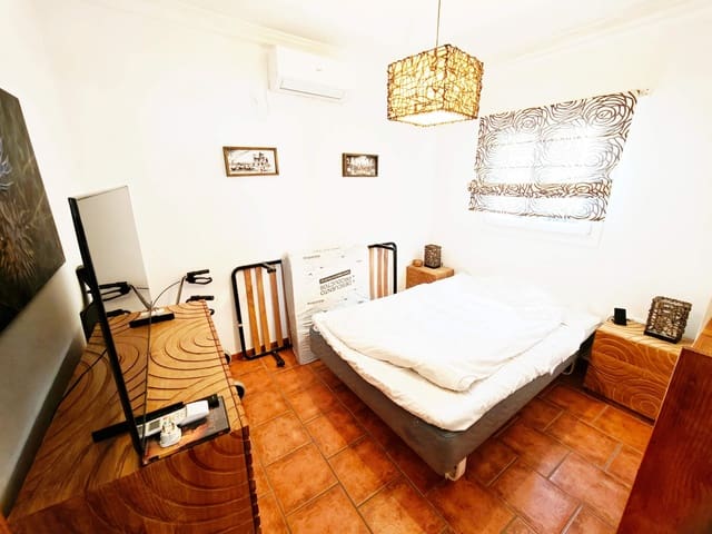 4 soveværelse Villa til salg i Algeciras med swimmingpool - € 650.000 (Ref: 9407983)