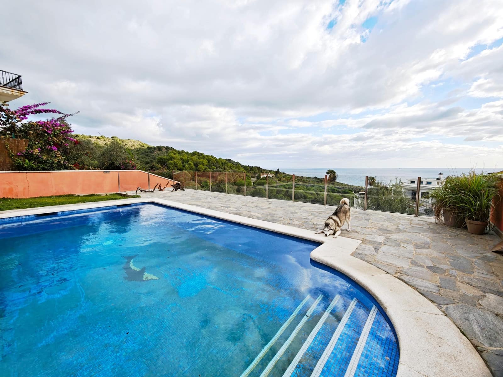 4 soveværelse Villa til salg i Algeciras med swimmingpool - € 650.000 (Ref: 9407983)