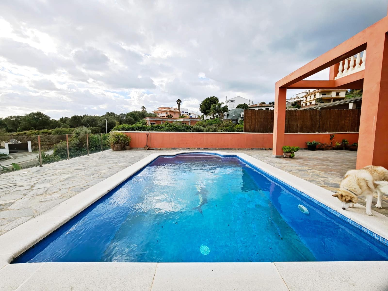 4 soveværelse Villa til salg i Algeciras med swimmingpool - € 650.000 (Ref: 9407983)