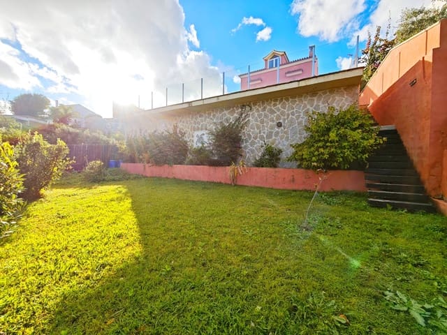 4 Zimmer Villa zu verkaufen in Algeciras mit Pool - 650.000 € (Ref: 9407983)