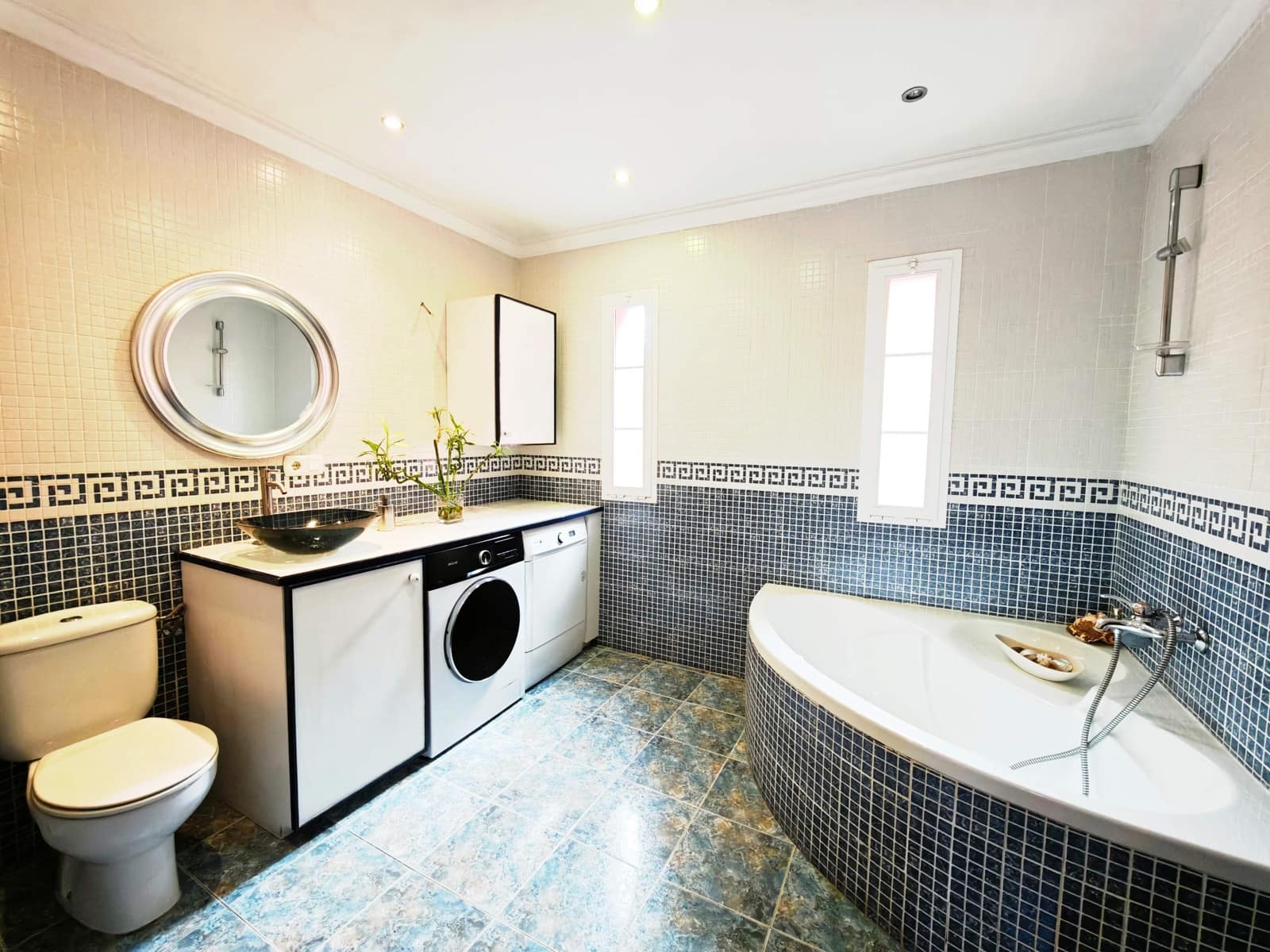4 slaapkamer Villa te koop in Algeciras met zwembad - € 640.000 (Ref: 9407983)