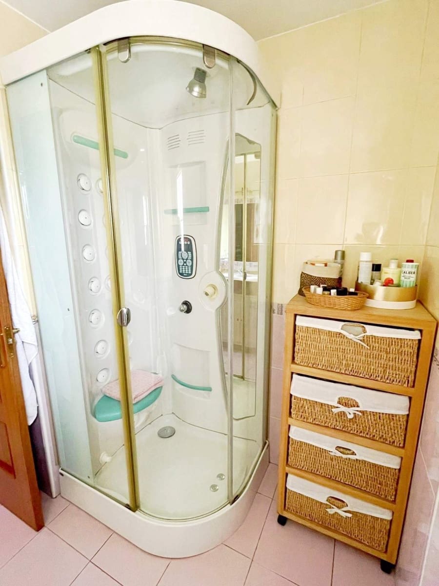 4 camera da letto Villa da affittare in Algeciras con piscina garage - 1.800 € (Rif: 9424451)