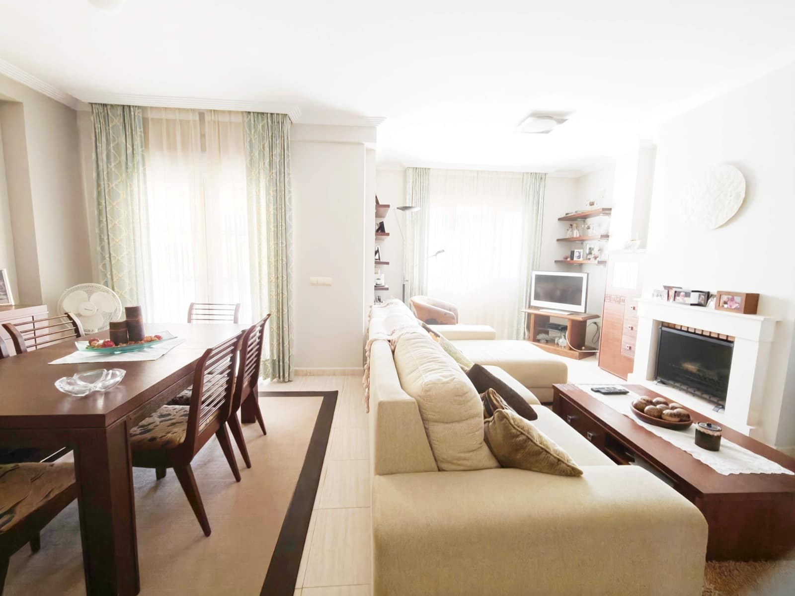 4 camera da letto Villa da affittare in Algeciras con piscina garage - 1.800 € (Rif: 9424451)