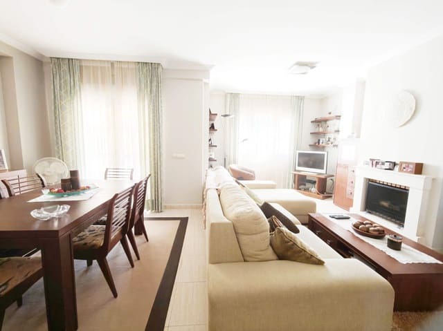 4 camera da letto Villa da affittare in Algeciras con piscina garage - 1.800 € (Rif: 9424451)