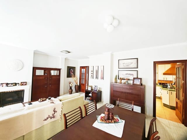 4 camera da letto Villa da affittare in Algeciras con piscina garage - 1.800 € (Rif: 9424451)