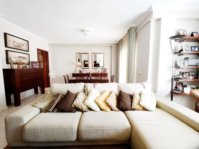 4 camera da letto Villa da affittare in Algeciras con piscina garage - 1.800 € (Rif: 9424451)