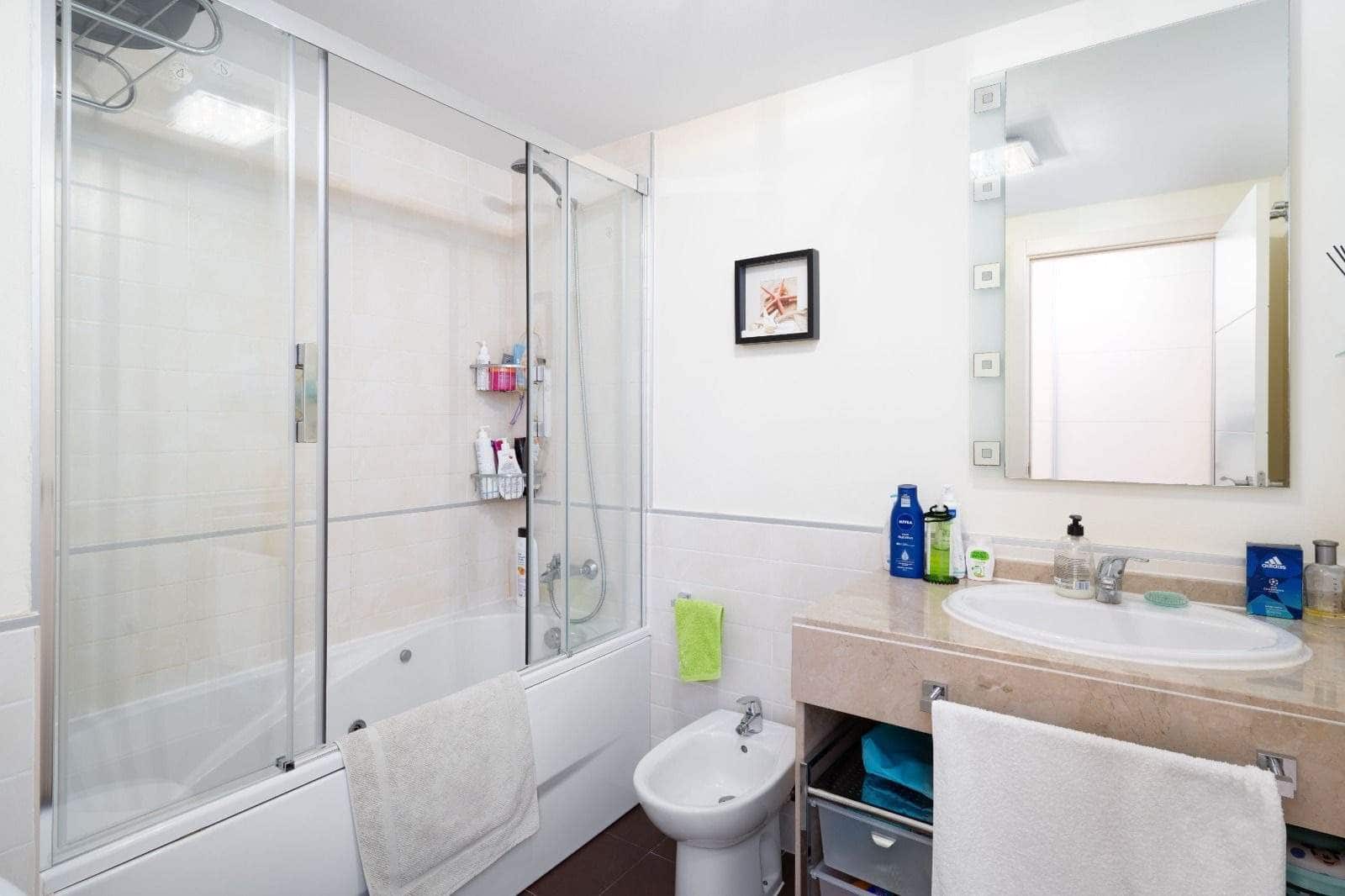 3 sovrum Lägenhet att hyra i La Alcaidesa med pool garage - 1 300 € (Ref: 9436588)