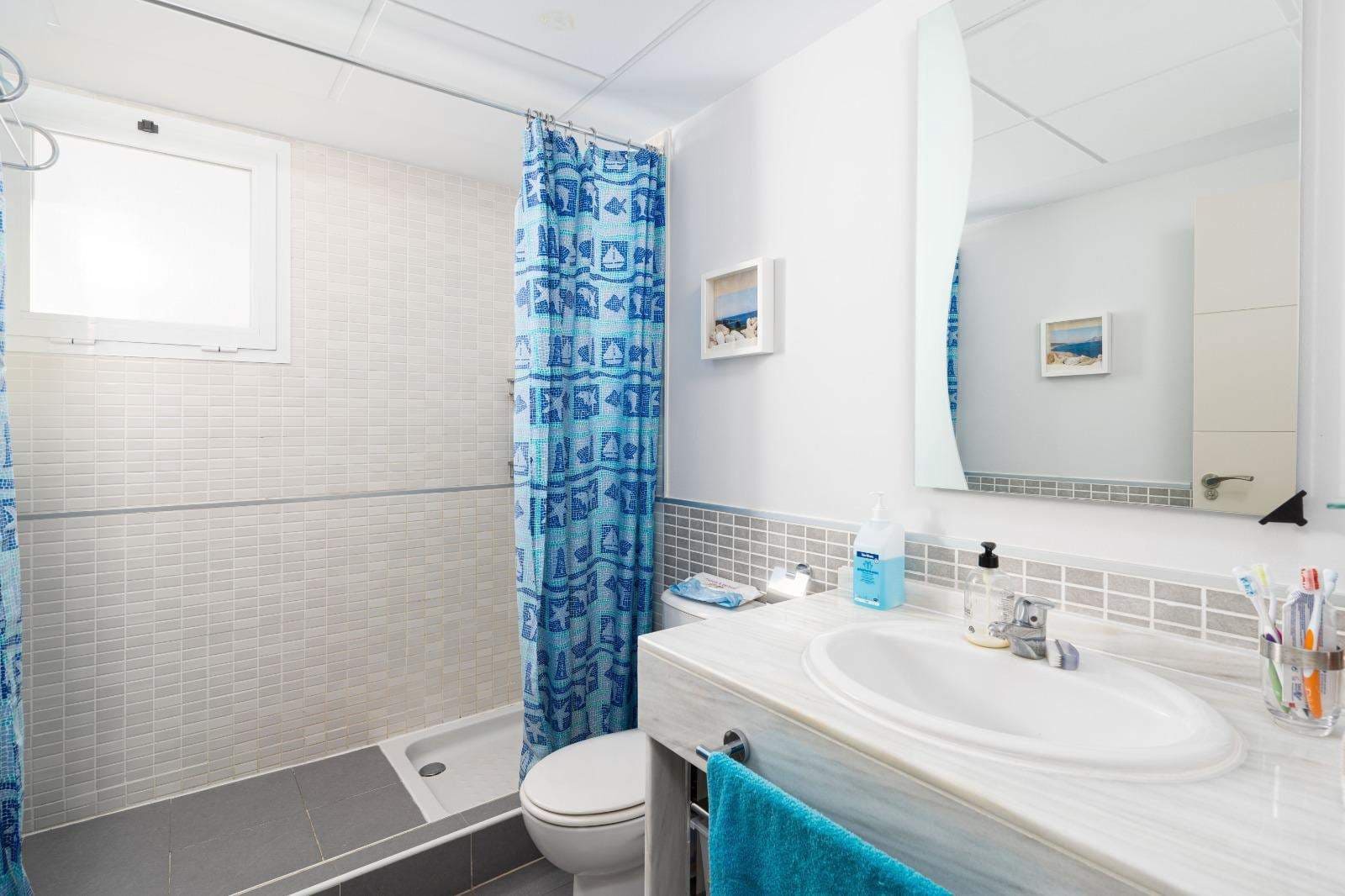 3 sovrum Lägenhet att hyra i La Alcaidesa med pool garage - 1 300 € (Ref: 9436588)