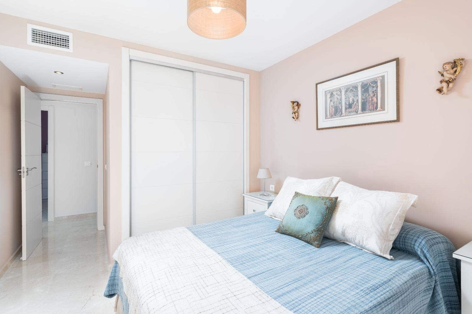 3 sovrum Lägenhet att hyra i La Alcaidesa med pool garage - 1 300 € (Ref: 9436588)