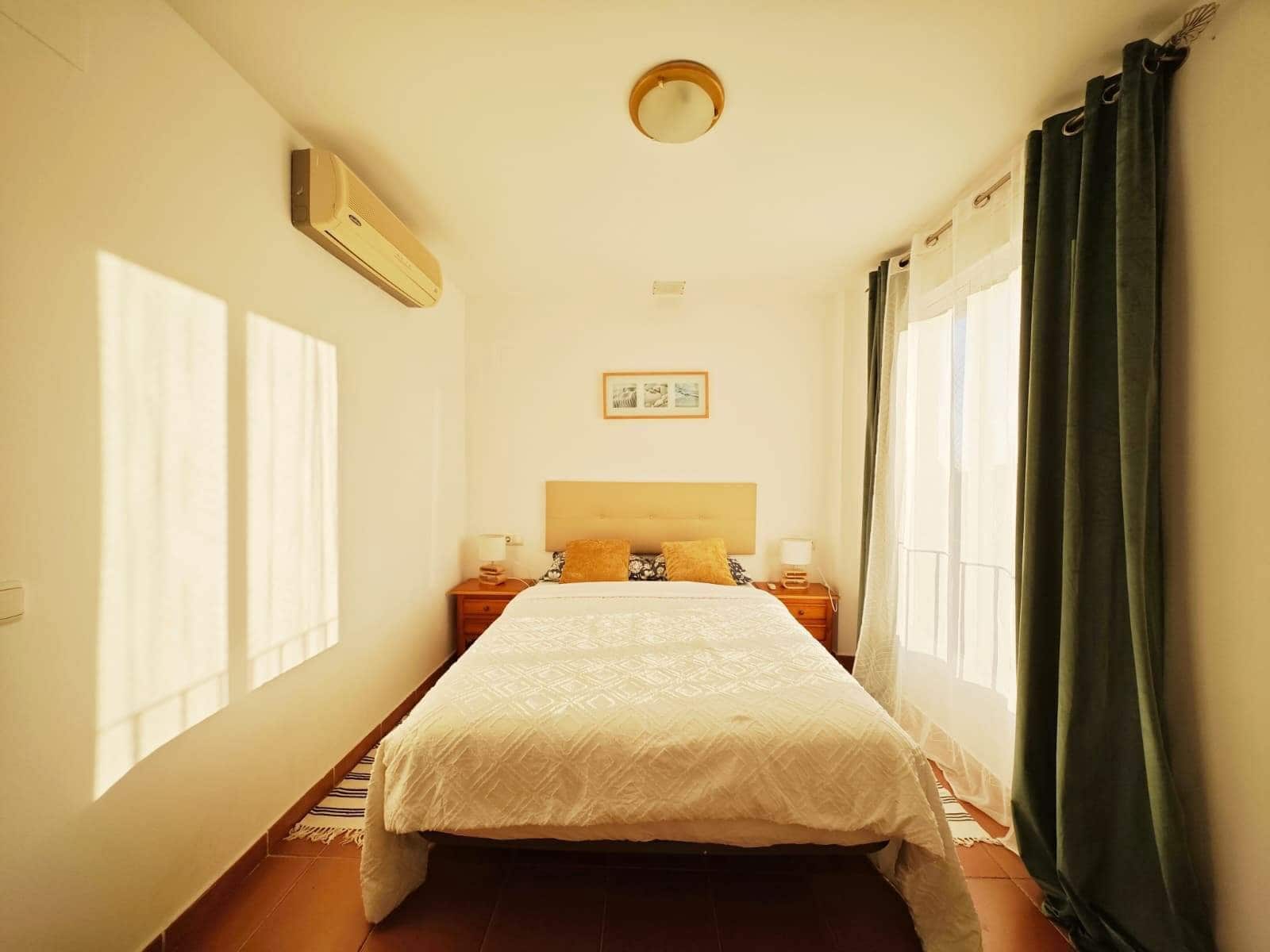 2 camera da letto Attico da affittare in La Linea de la Concepcion con piscina - 950 € (Rif: 9439014)