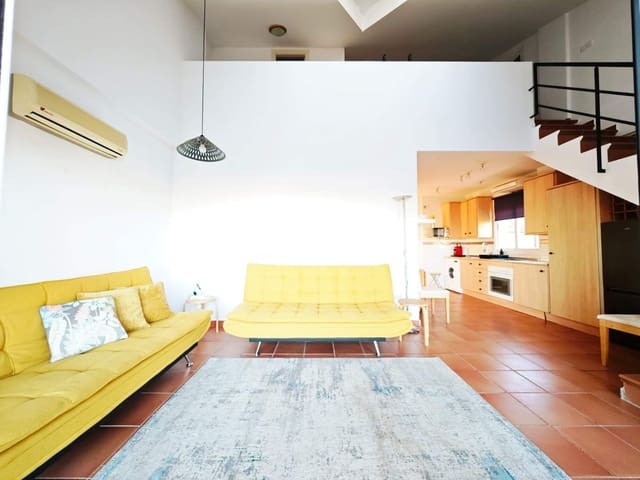 2 slaapkamer Penthouse te huur in La Línea de la Concepción met zwembad - € 950 (Ref: 9439014)