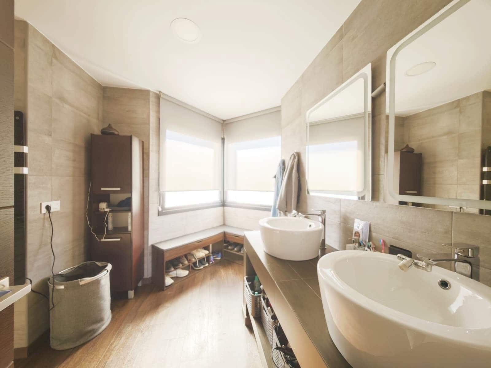 5 slaapkamer Villa te koop in La Linea de la Concepcion met zwembad garage - € 760.000 (Ref: 9441120)