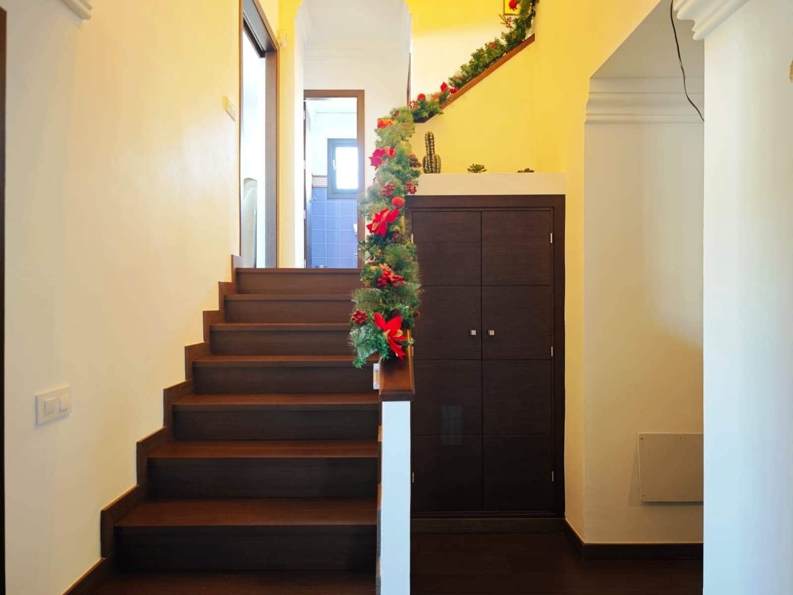 5 slaapkamer Villa te koop in La Linea de la Concepcion met zwembad garage - € 760.000 (Ref: 9441120)