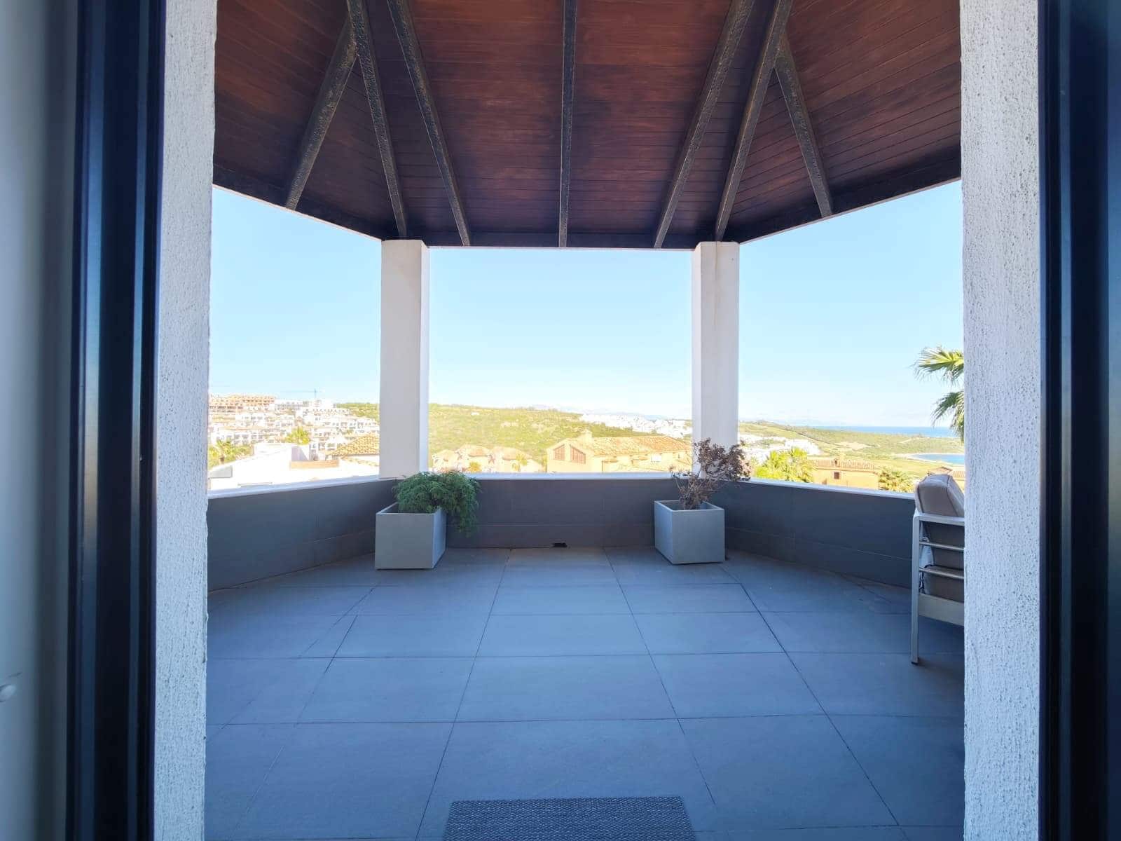 5 slaapkamer Villa te koop in La Linea de la Concepcion met zwembad garage - € 760.000 (Ref: 9441120)