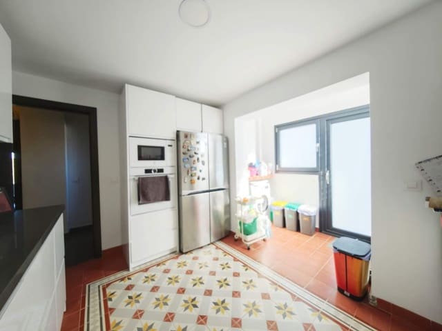 5 slaapkamer Villa te koop in La Línea de la Concepción met zwembad garage - € 760.000 (Ref: 9441120)