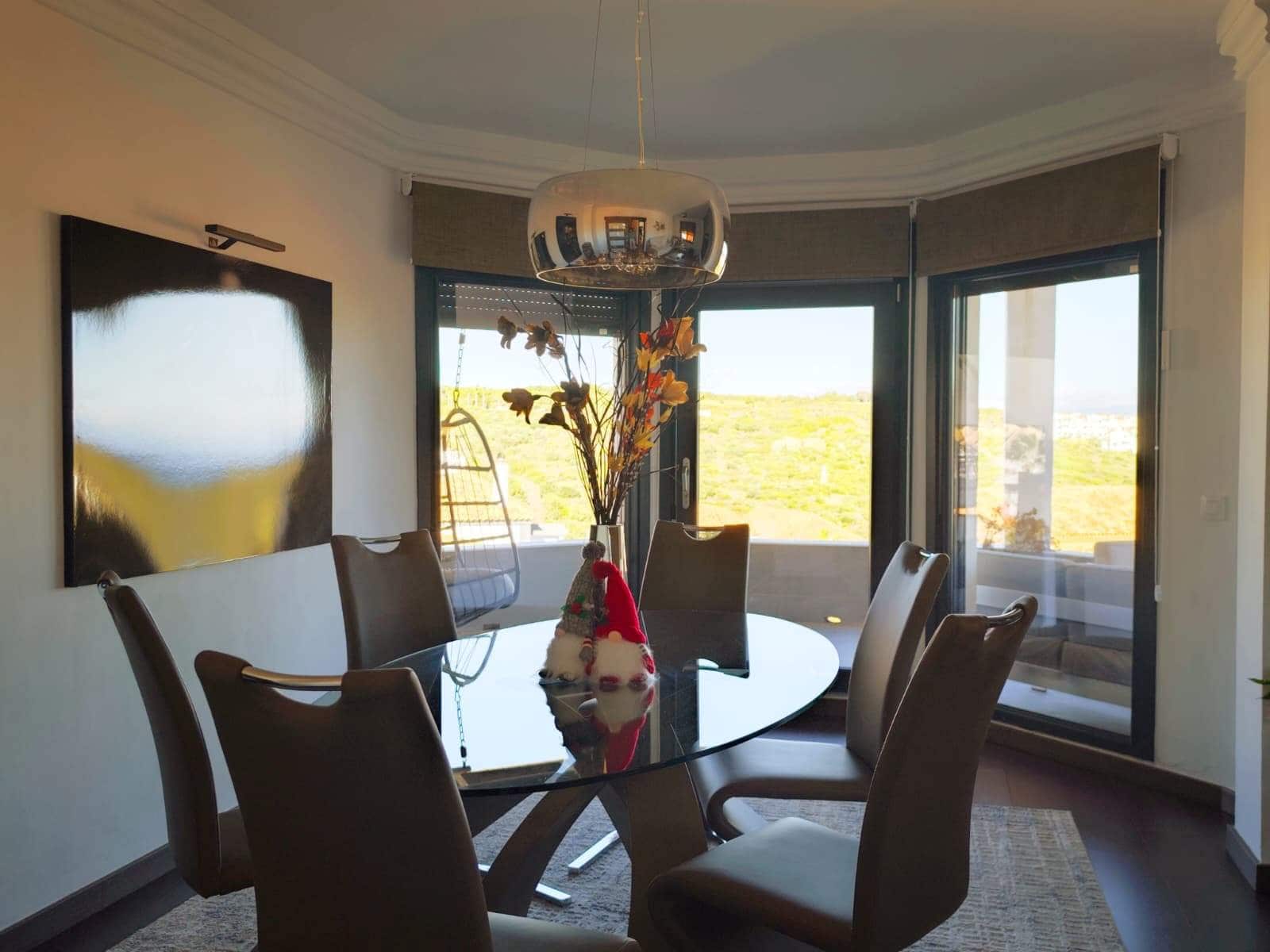 5 slaapkamer Villa te koop in La Linea de la Concepcion met zwembad garage - € 760.000 (Ref: 9441120)