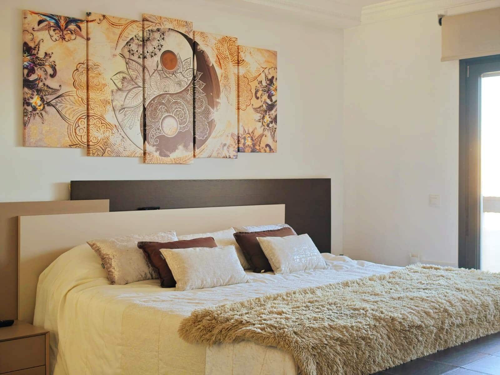 5 slaapkamer Villa te koop in La Linea de la Concepcion met zwembad garage - € 760.000 (Ref: 9441120)