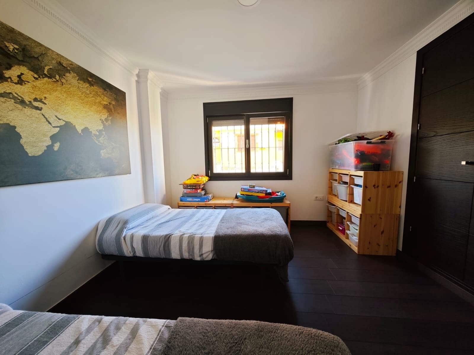 5 slaapkamer Villa te koop in La Linea de la Concepcion met zwembad garage - € 760.000 (Ref: 9441120)