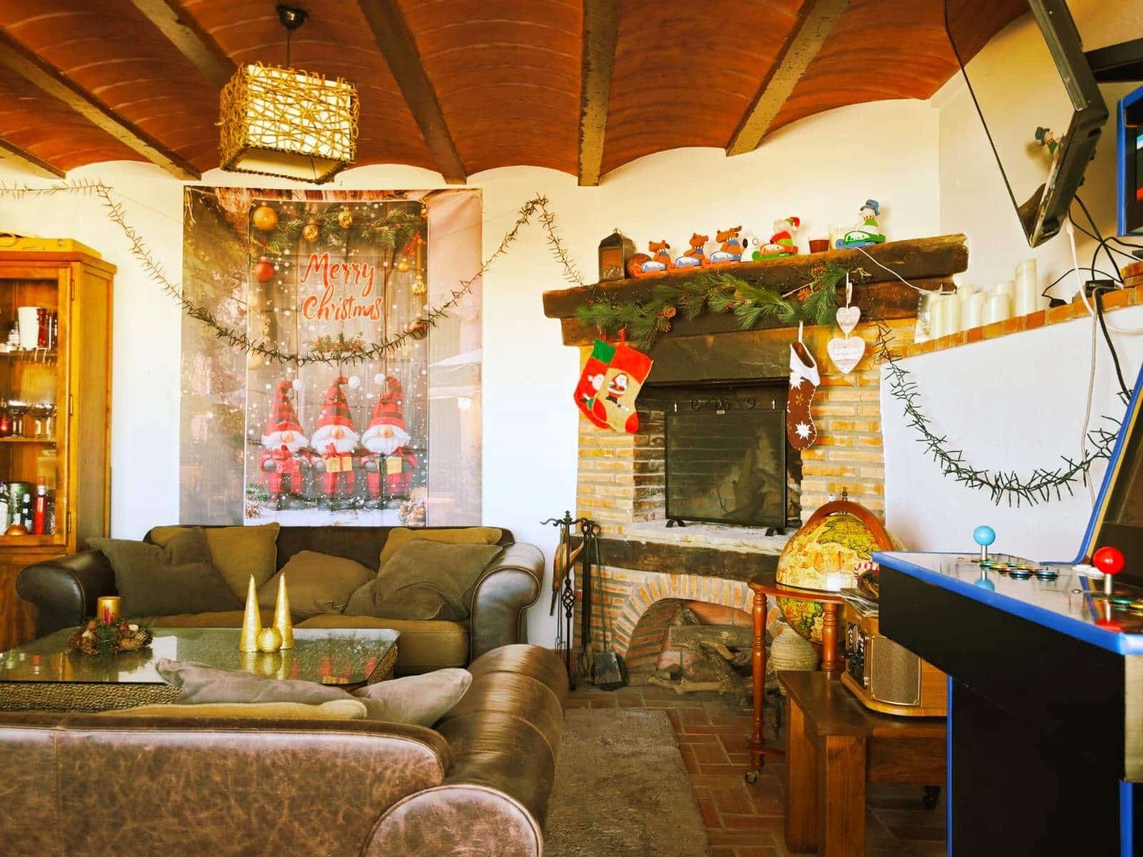 5 slaapkamer Villa te koop in La Linea de la Concepcion met zwembad garage - € 760.000 (Ref: 9441120)