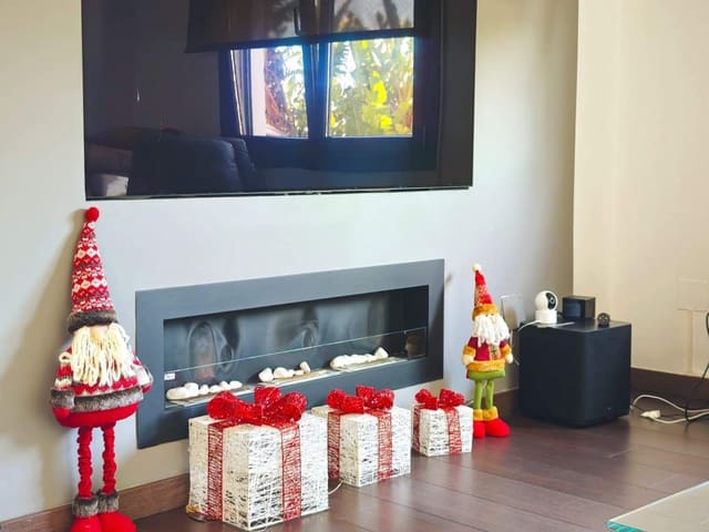 5 slaapkamer Villa te koop in La Línea de la Concepción met zwembad garage - € 760.000 (Ref: 9441120)