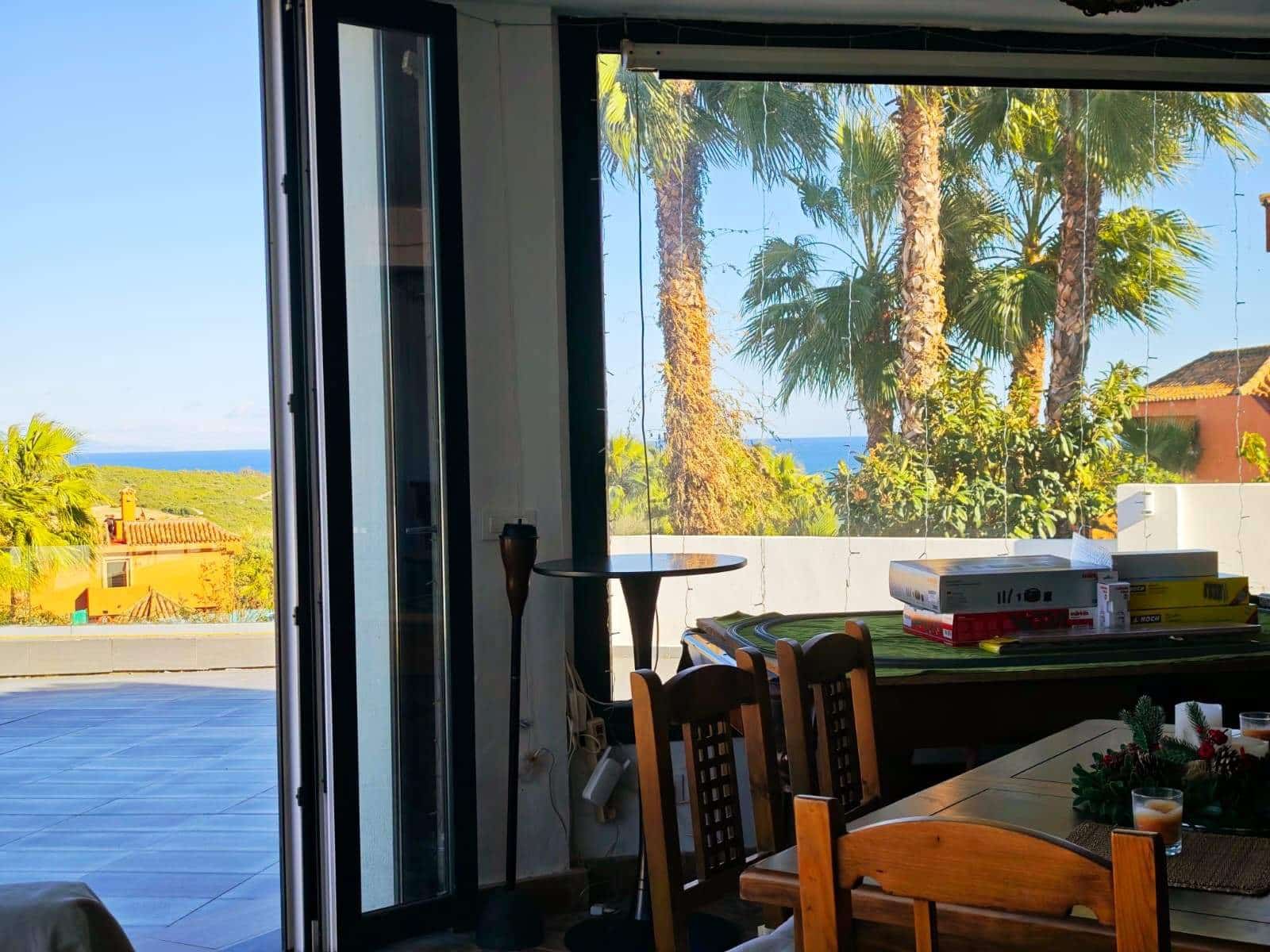 5 slaapkamer Villa te koop in La Linea de la Concepcion met zwembad garage - € 760.000 (Ref: 9441120)