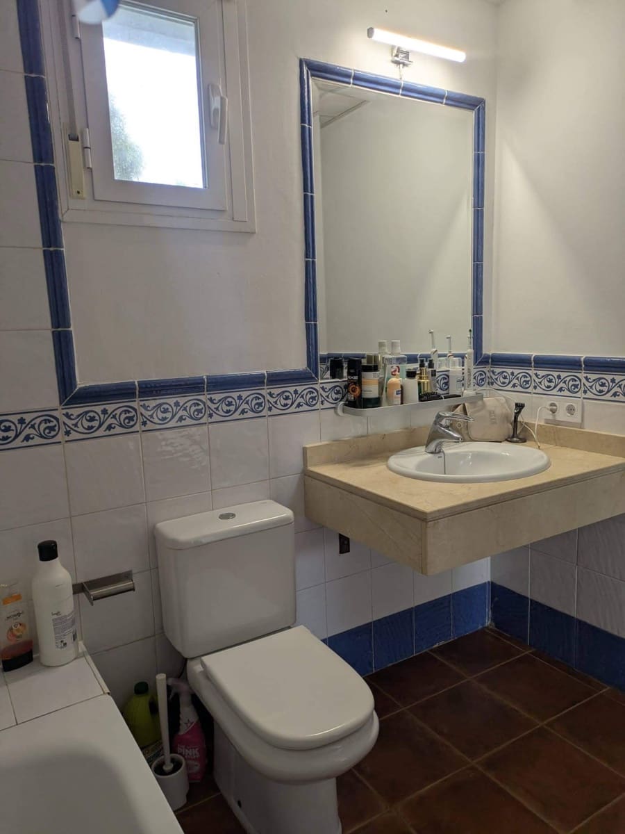 1 slaapkamer Appartement te huur in La Linea de la Concepcion - € 800 (Ref: 9462110)