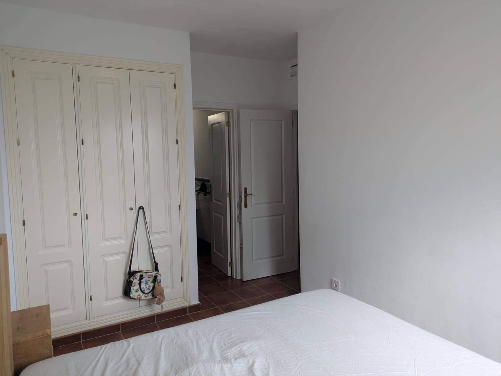 1 slaapkamer Appartement te huur in La Linea de la Concepcion - € 800 (Ref: 9462110)