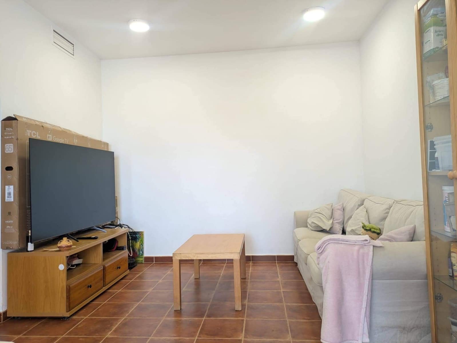 1 slaapkamer Appartement te huur in La Linea de la Concepcion - € 800 (Ref: 9462110)