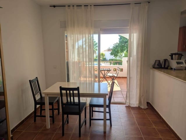 1 slaapkamer Appartement te huur in La Línea de la Concepción - € 800 (Ref: 9462110)