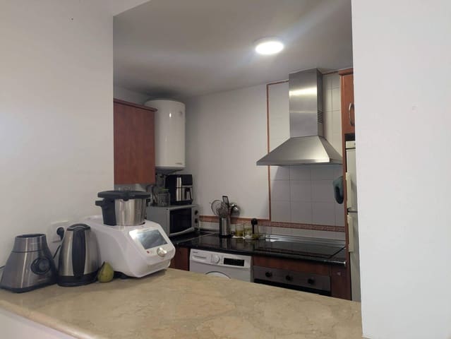 1 slaapkamer Appartement te huur in La Línea de la Concepción - € 800 (Ref: 9462110)