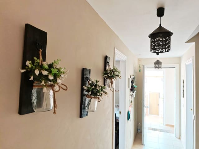 4 camera da letto Villetta a Schiera in vendita in Algeciras con garage - 240.000 € (Rif: 9467905)