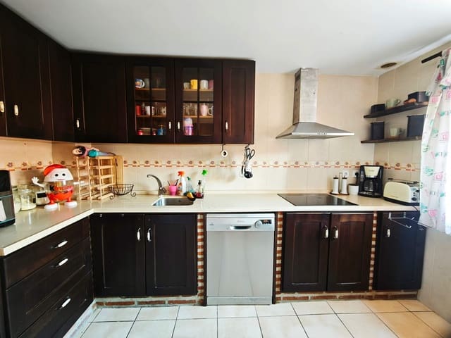 4 camera da letto Villetta a Schiera in vendita in Algeciras con garage - 240.000 € (Rif: 9467905)