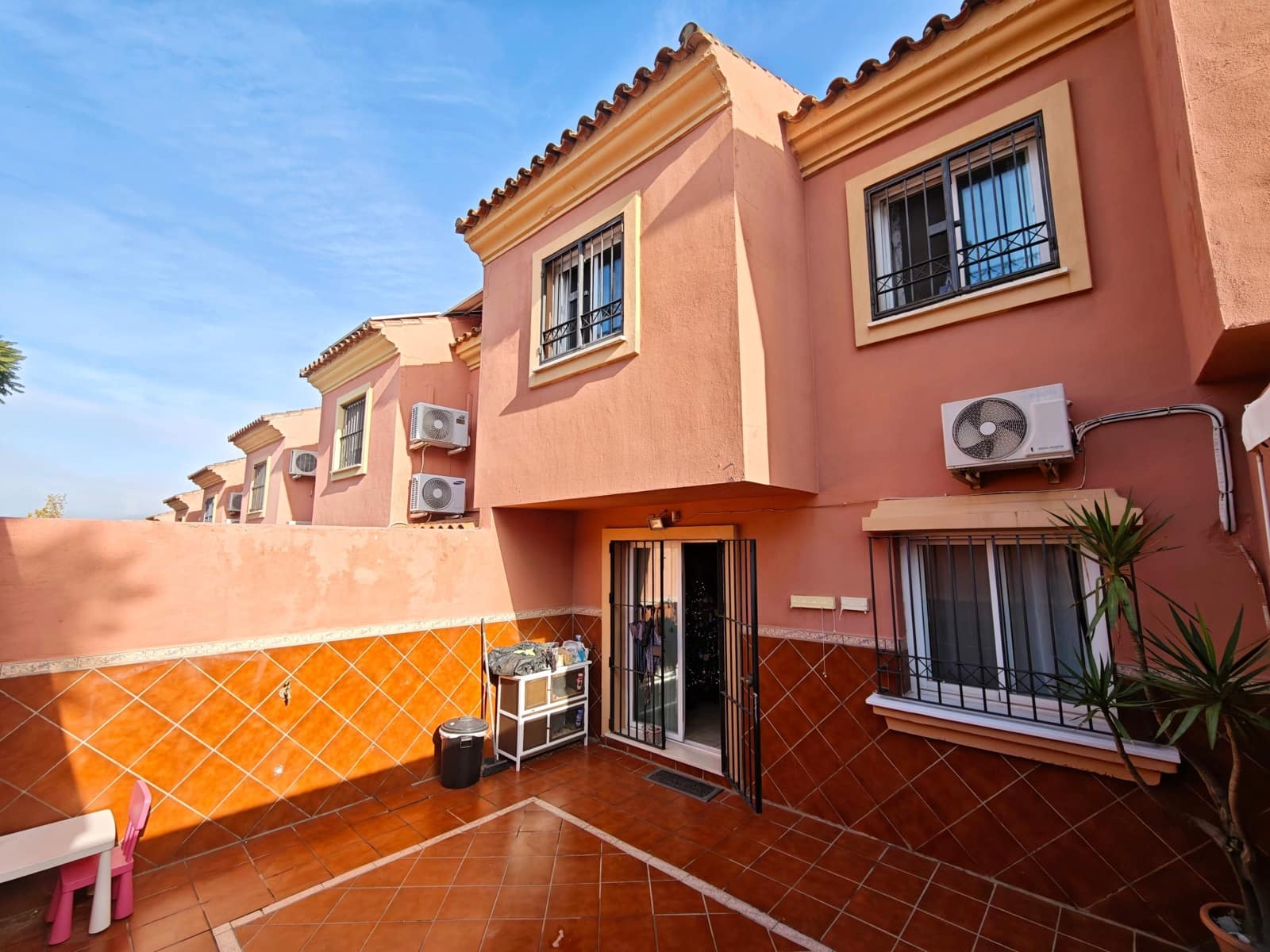 4 camera da letto Villetta a Schiera in vendita in Algeciras con garage - 240.000 € (Rif: 9467905)