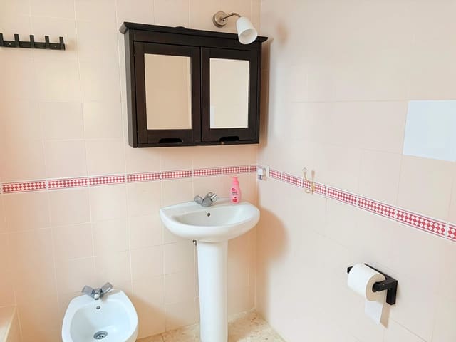 2 makuuhuone Huoneisto myytävänä paikassa Manilva mukana uima-altaan - 200 000 € (Ref: 9467906)