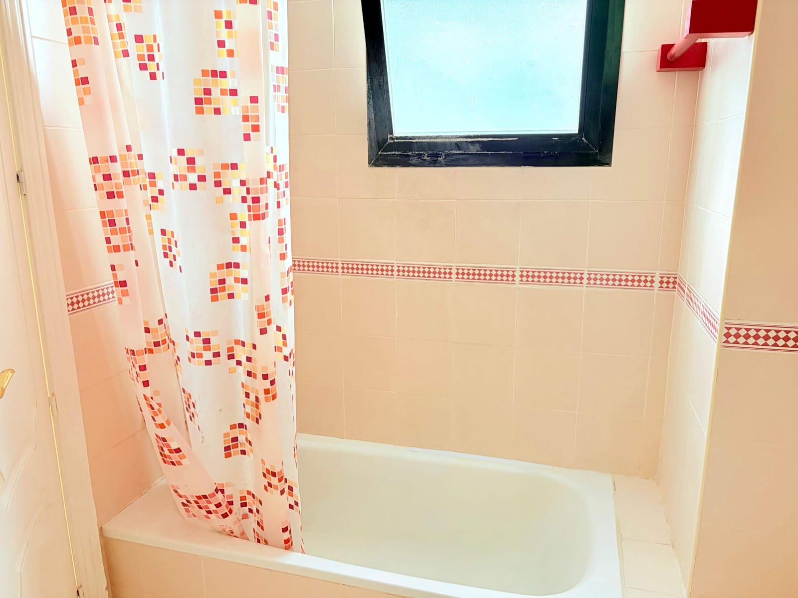 2 makuuhuone Huoneisto myytävänä paikassa Manilva mukana uima-altaan - 200 000 € (Ref: 9467906)