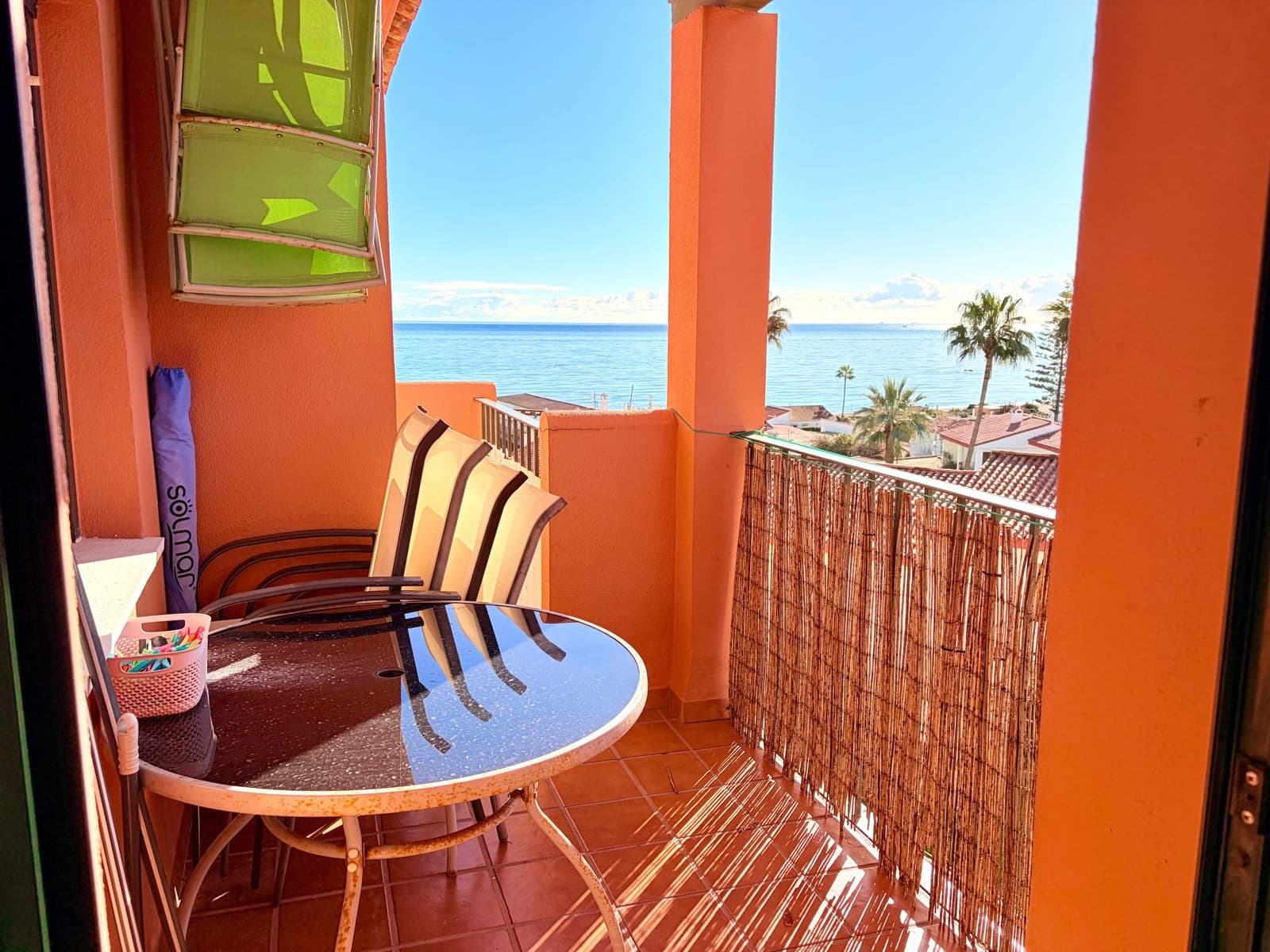 2 makuuhuone Huoneisto myytävänä paikassa Manilva mukana uima-altaan - 200 000 € (Ref: 9467906)