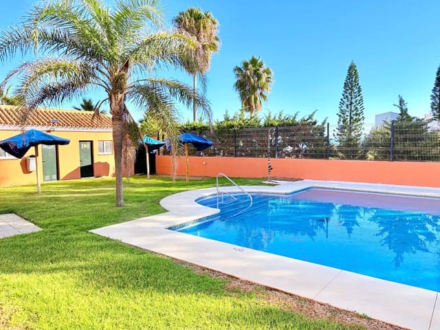 2 makuuhuone Huoneisto myytävänä paikassa Manilva mukana uima-altaan - 200 000 € (Ref: 9467906)