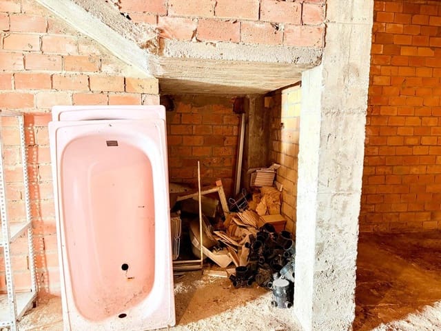 Commercial for sale in La Línea de la Concepción - € 65,000 (Ref: 9468511)