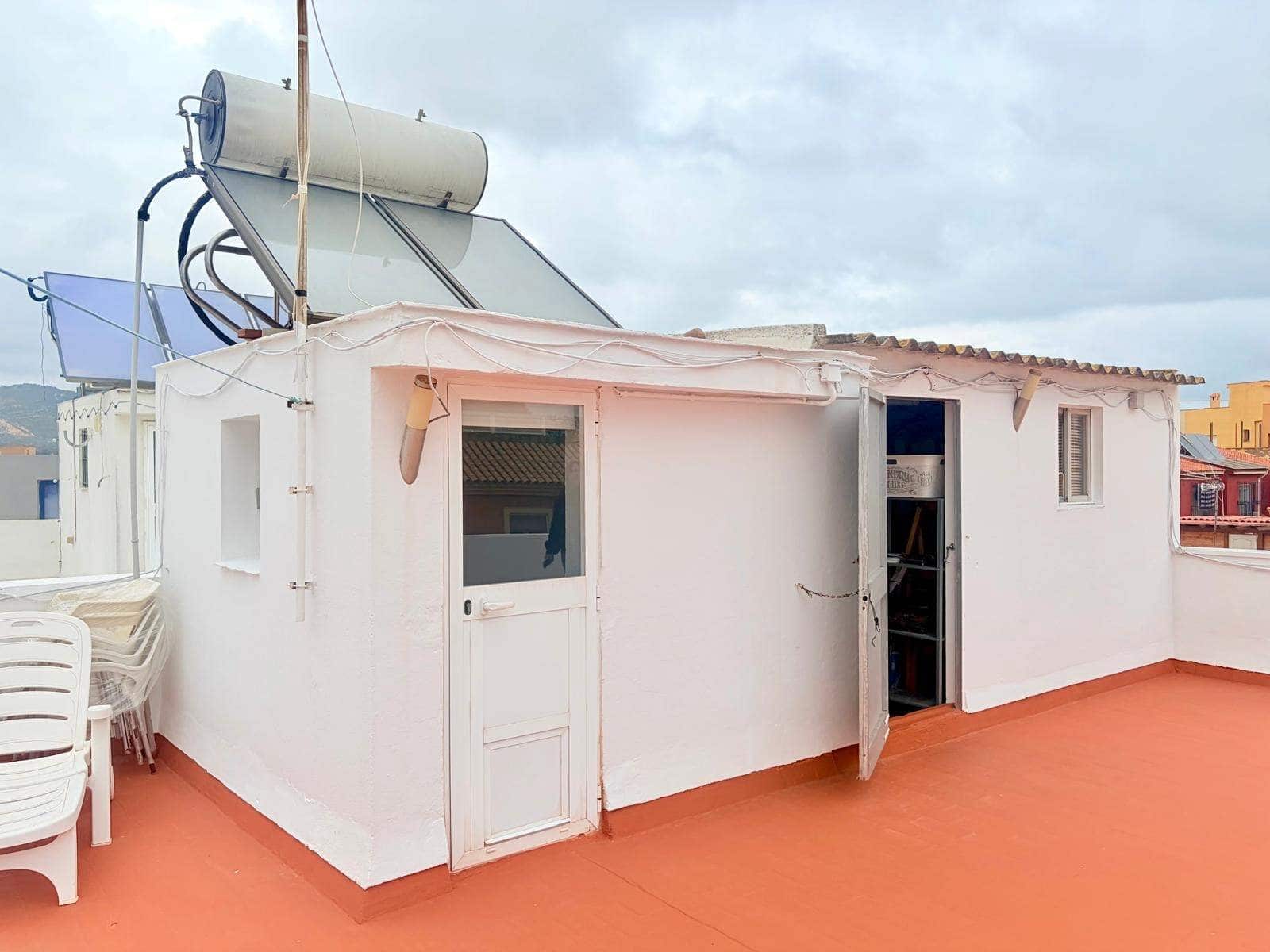 5 bedroom Townhouse for sale in La Linea de la Concepcion with pool garage - € 510,000 (Ref: 9470801)