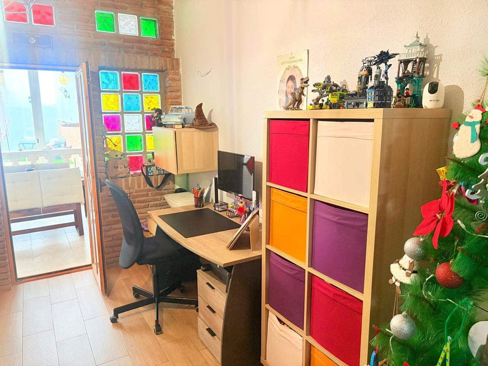 5 bedroom Townhouse for sale in La Linea de la Concepcion with pool garage - € 510,000 (Ref: 9470801)