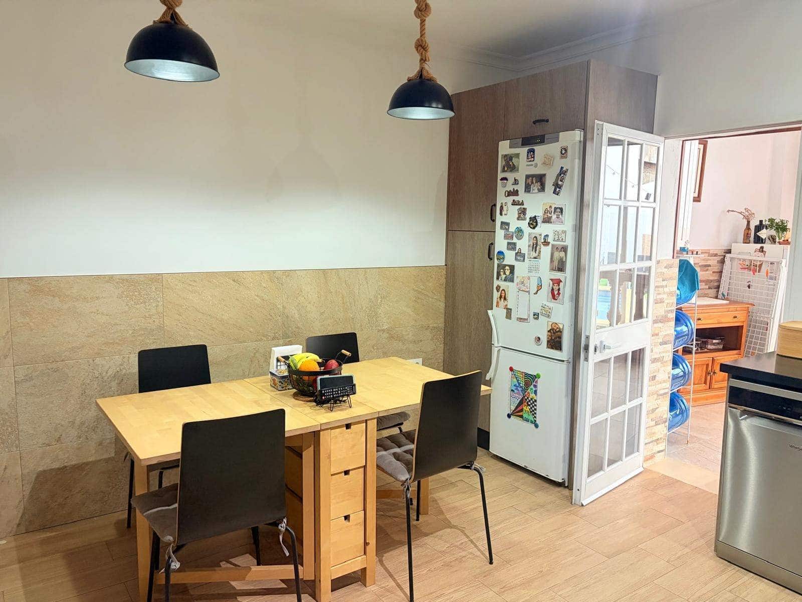 5 bedroom Townhouse for sale in La Linea de la Concepcion with pool garage - € 450,000 (Ref: 9470801)