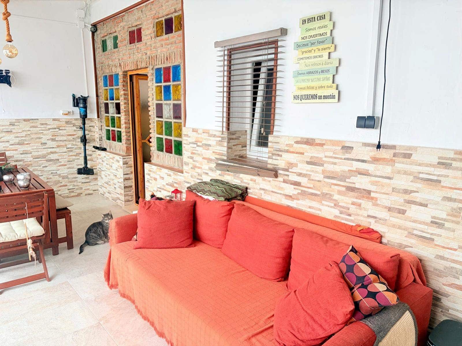 5 bedroom Townhouse for sale in La Linea de la Concepcion with pool garage - € 450,000 (Ref: 9470801)