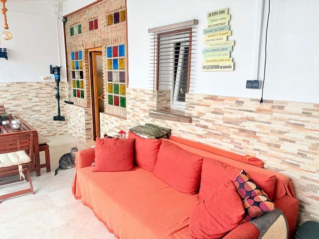 5 sypialnia Dom na sprzedaż w La Línea de la Concepción z basenem garażem - 450 000 € (Ref: 9470801)